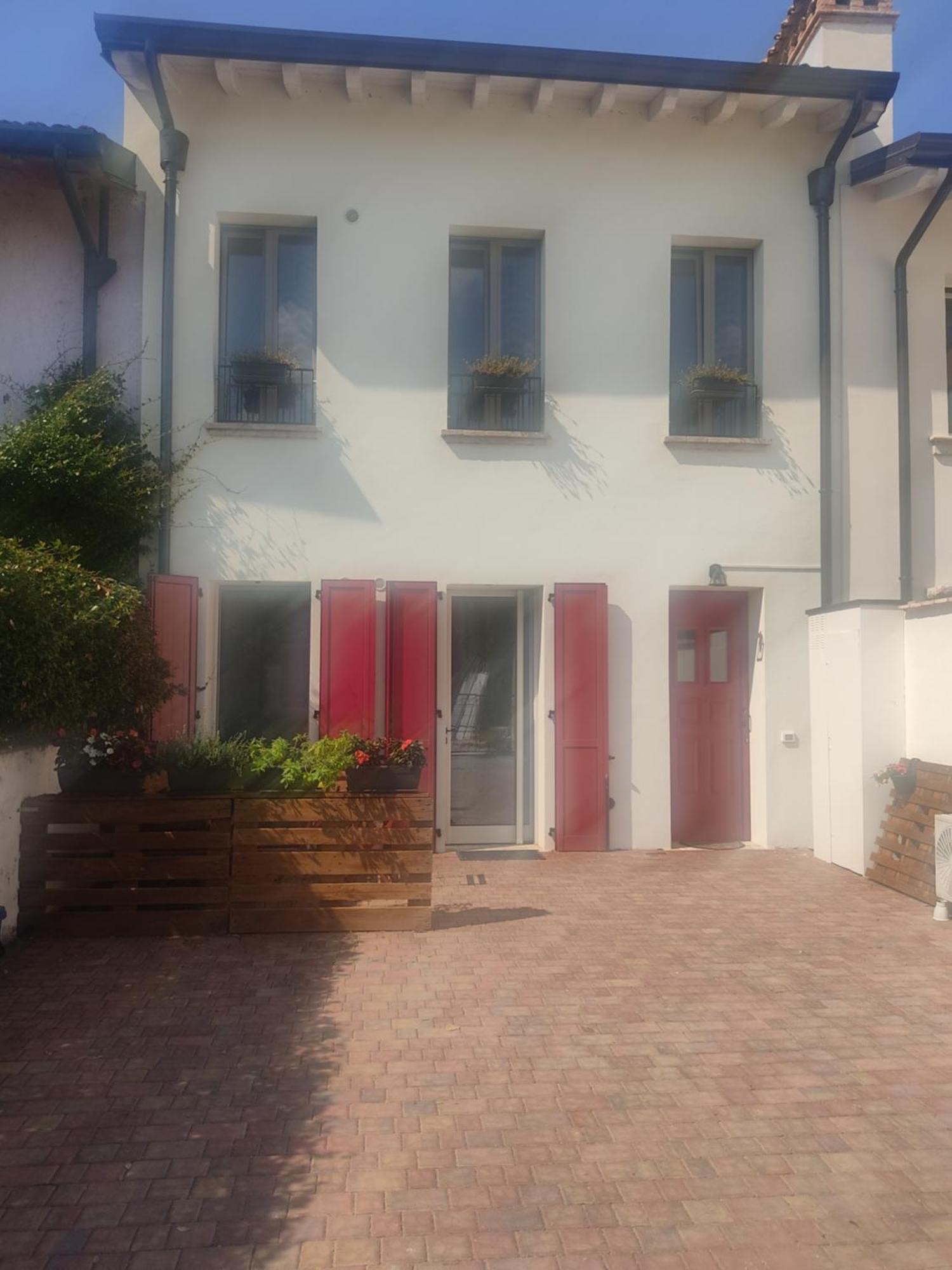Apartment La Casa Di Paolina - Affitti Brevi Desenzano del Garda